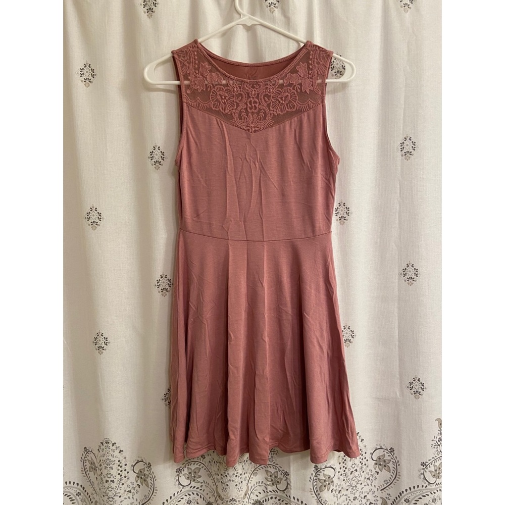 Sleeveless pink dress!